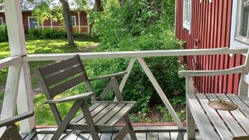 House, 2 Bedrooms, Balcony, Garden View | Balcony