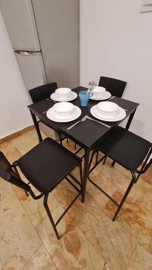 Family Suite | In-room dining