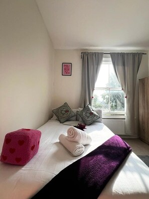 1 bedroom, free WiFi, bed sheets