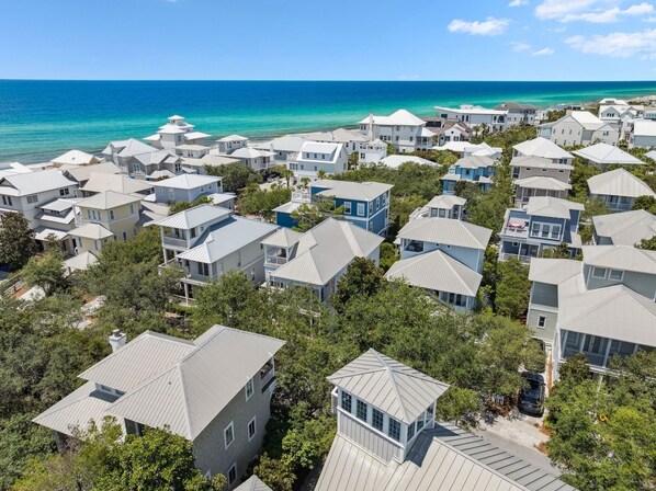 Exterior - Holiday Availability! 2 Community Pools! 4 Bikes! Just 2 Rows from the Beach! (Santa Rosa Beach)