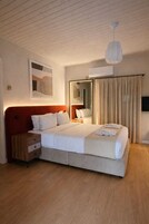 Habitación Deluxe doble, vistas a la montaña | Wifi gratis y ropa de cama