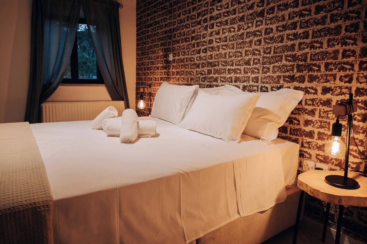 Double Room, Non Smoking, Private Bathroom | Free WiFi
