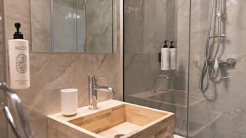 Deluxe Double Room, Balcony, Mountain View | Free WiFi