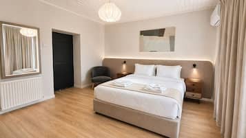 Deluxe Double Room, Balcony, Mountain View | Free WiFi