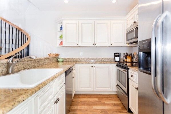 Condo, 3 phòng ngủ | Bếp riêng
