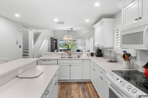 Appart'hôtel, 3 chambres | Cuisine privée