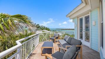 House, 3 Bedrooms | Terrace/patio