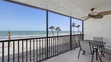 Condo, 3 Bedrooms | Tempat makan luar