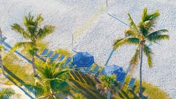 Condo, 3 Bedrooms | Property grounds