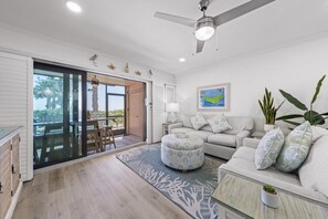 Condo, 2 Bedrooms | Living area