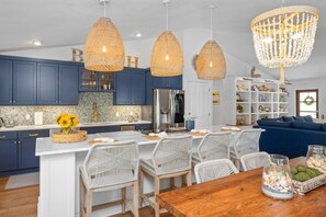 House, 3 Bedrooms | Dining