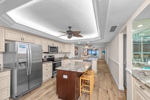 Appart'hôtel, 3 chambres | Cuisine privée