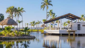 Condo, 2 Bedrooms | Property grounds