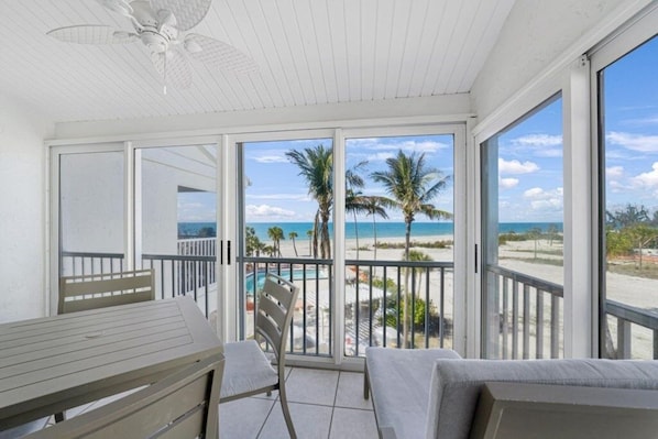 Condo, 3 Bedrooms | Interior