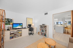 Condo, 3 Bedrooms | Interior