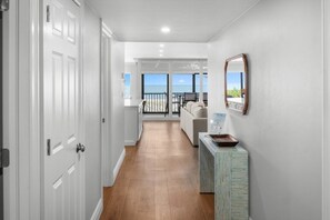 Condo, 2 Bedrooms | Interior