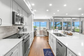 Appart'hôtel, 2 chambres | Cuisine privée