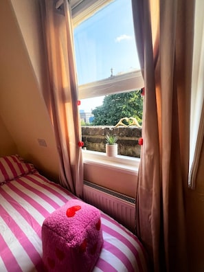 1 chambre, Wi-Fi gratuit, draps fournis