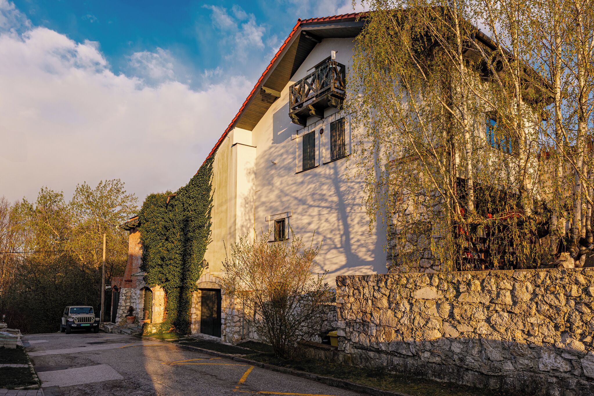 المنشأة من الخارج