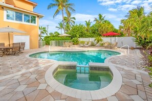 Casa, 4 habitaciones | Alberca | Alberca climatizada 