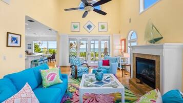 House, 4 Bedrooms | Living area