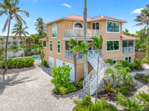 House, 4 Bedrooms | Exterior