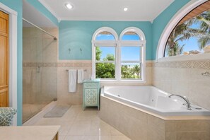 House, 4 Bedrooms | Bathroom - Paradise Found 4 Bedroom Home (Captiva)