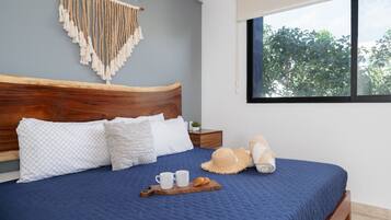 3 bedrooms, desk, iron/ironing board, travel crib