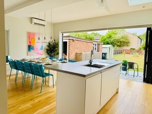 House, Smoking | 4 bedrooms - Heliodor House in Cambridge (Cambridge)