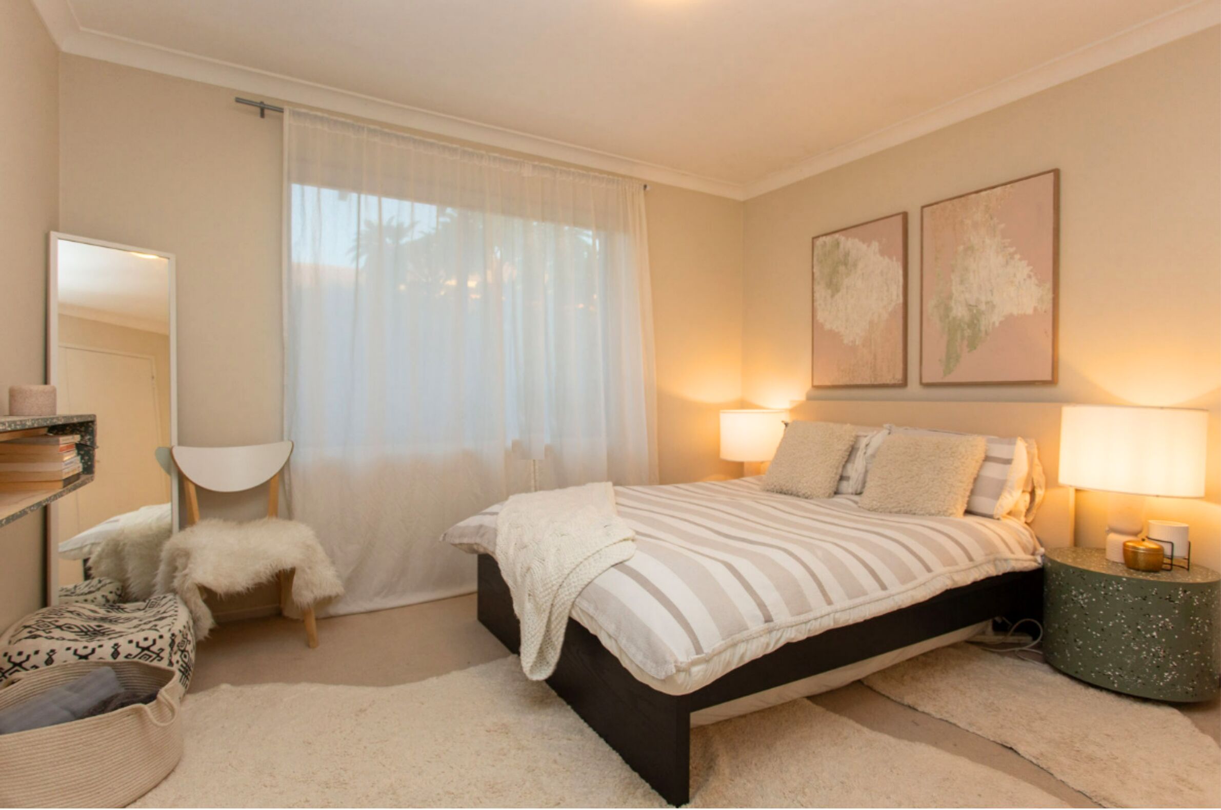 2 bedrooms, iron/ironing board, WiFi, bed sheets