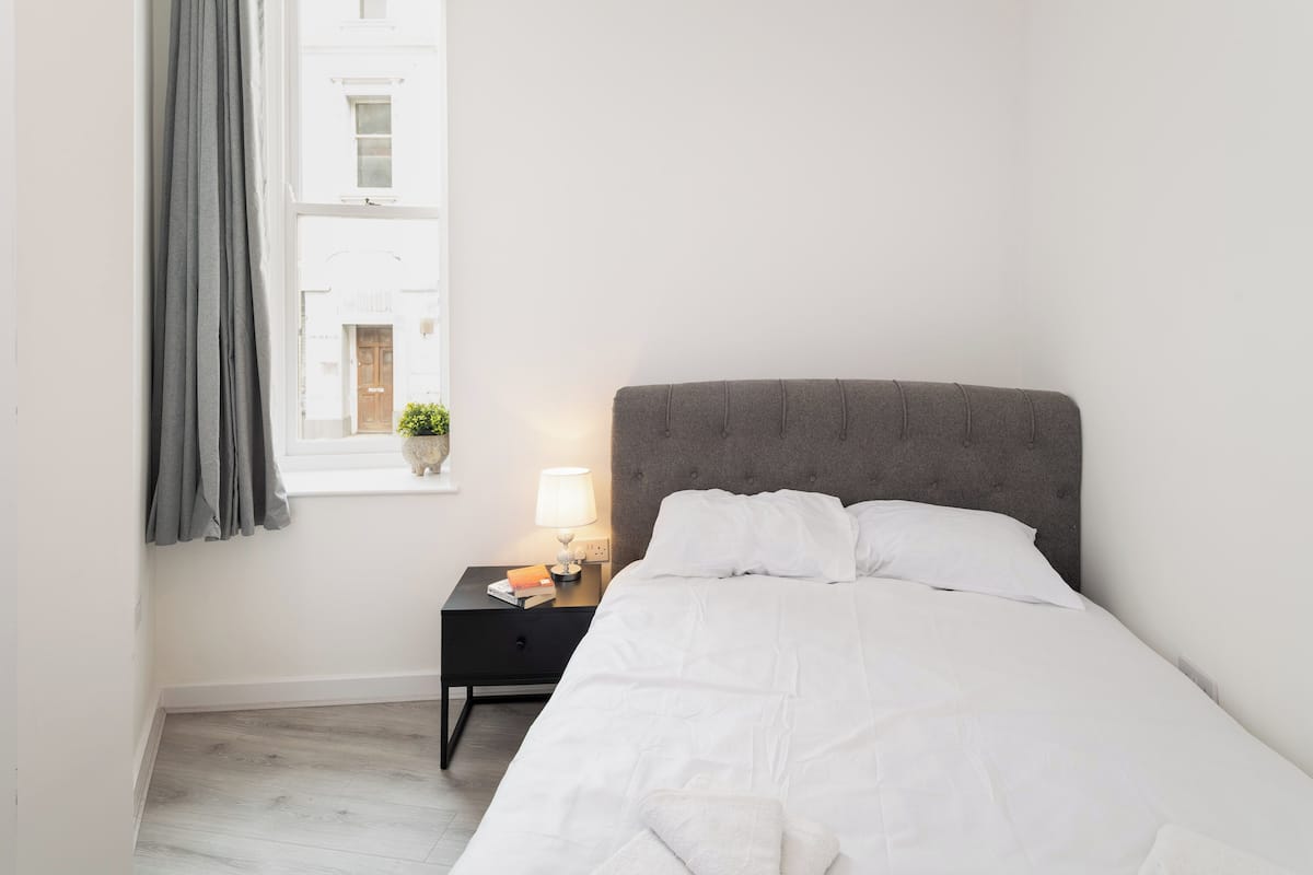 Superior-Apartment, 1 Schlafzimmer, Nichtraucher, Haustiere gestattet | Bügeleisen/Bügelbrett, kostenloses WLAN