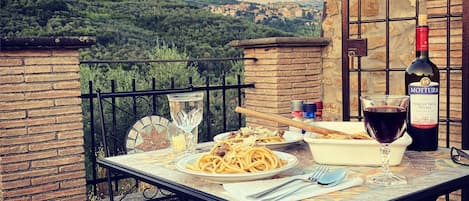 House, 1 Bedroom, Accessible, Balcony | Outdoor dining