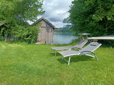 Vacation apartment directly on the beautiful Irrsee with its own bathing area