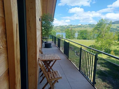 Vacation apartment directly on the beautiful Irrsee with its own bathing area