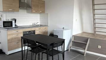Uuni, liesi