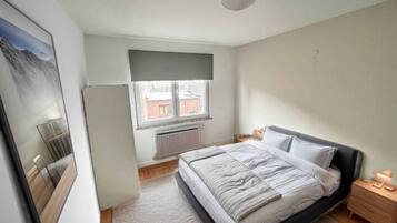 2 chambres, fer et planche à repasser, lit parapluie, Wi-Fi