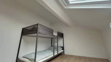 Iron/ironing board, travel cot, WiFi, bed sheets
