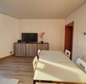 تناول الطعام