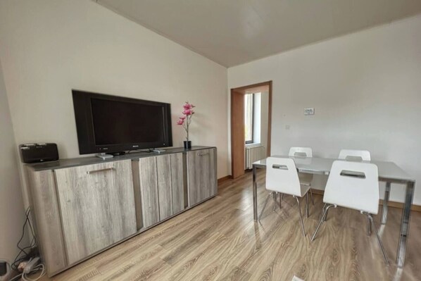 تناول الطعام