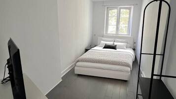 1 dormitorio, cuna de viaje, wifi y ropa de cama