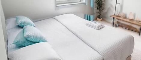 1 chambre, lit parapluie, Wi-Fi, draps fournis