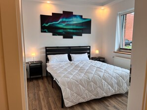 WiFi, bed sheets