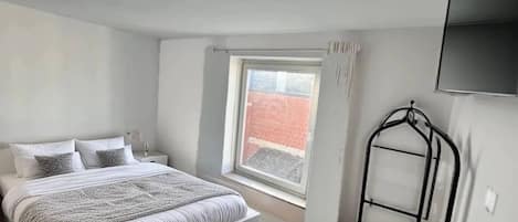 1 chambre, lit de bébé portatif, Wi-Fi, literie fournie