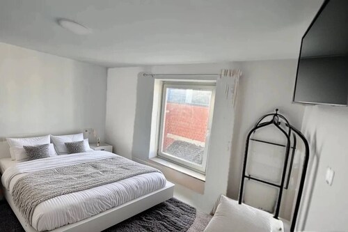 Rive Gauche D'center - train station - airport