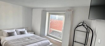 Rive Gauche D'center - train station - airport