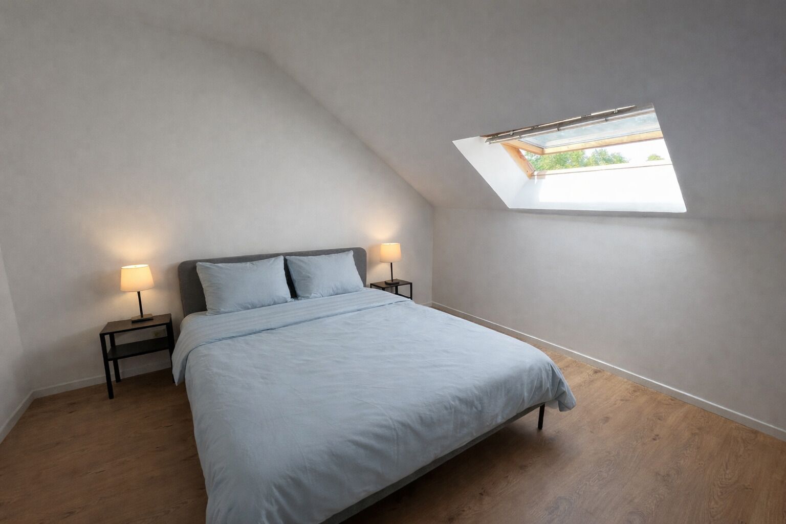 1 bedroom, travel cot, WiFi, bed sheets