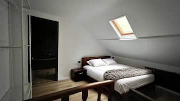 1 chambre, lit parapluie, Wi-Fi, draps fournis