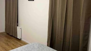 2 slaapkamers, een strijkplank/strijkijzer, wifi, beddengoed