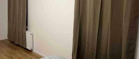 2 chambres, fer et planche Ă repasser, Wi-Fi, literie fournie