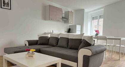 Wauters 77 Brussels -charleroi-airport